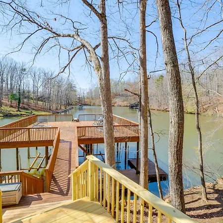 Fish, Boat And Hike Lakefront Home With Game Room!
